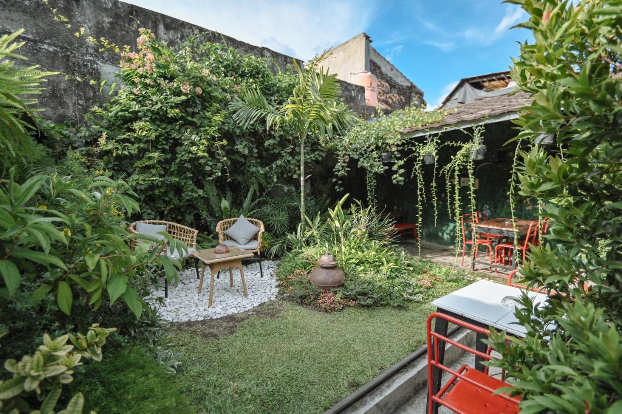 Hotel Snooze Yogyakarta Exterior foto