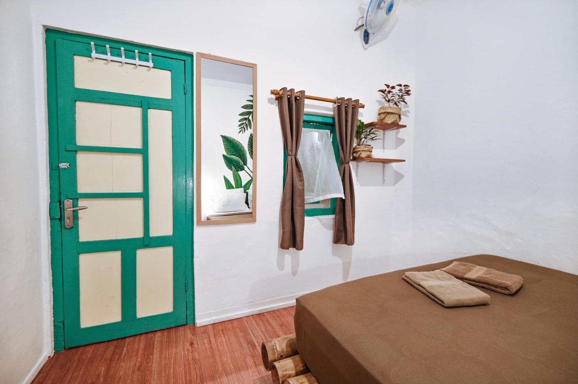 Hotel Snooze Yogyakarta Habitación foto